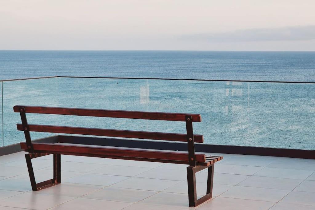 Apartamento Encantador Com Piscina E Vista Mar Apartment Прая Екстериор снимка